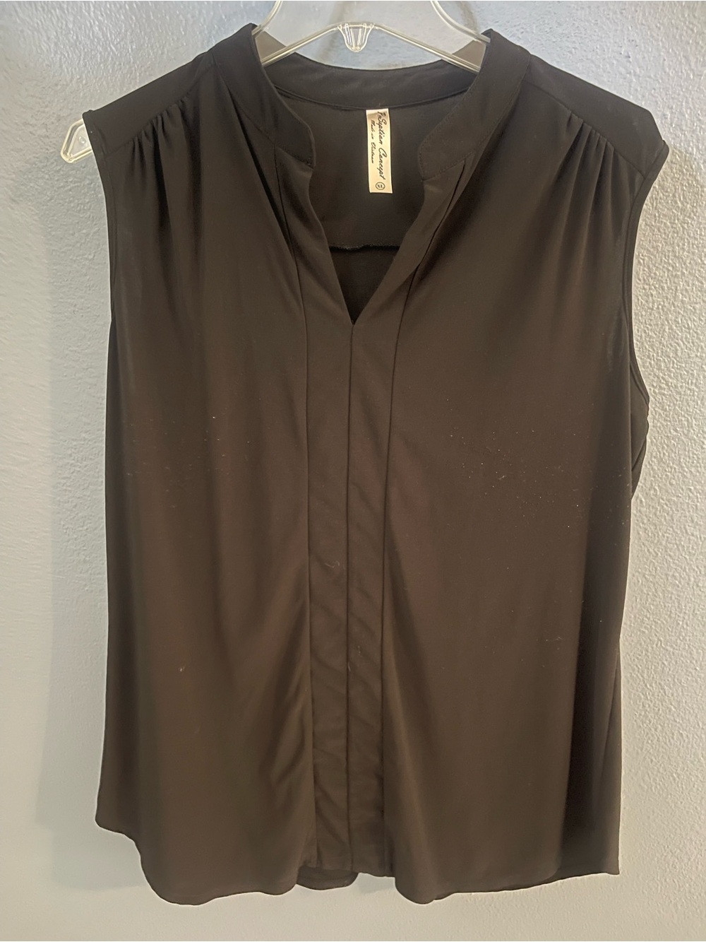 PerSeption Concept Black Sleeveless V-Neck Camisole